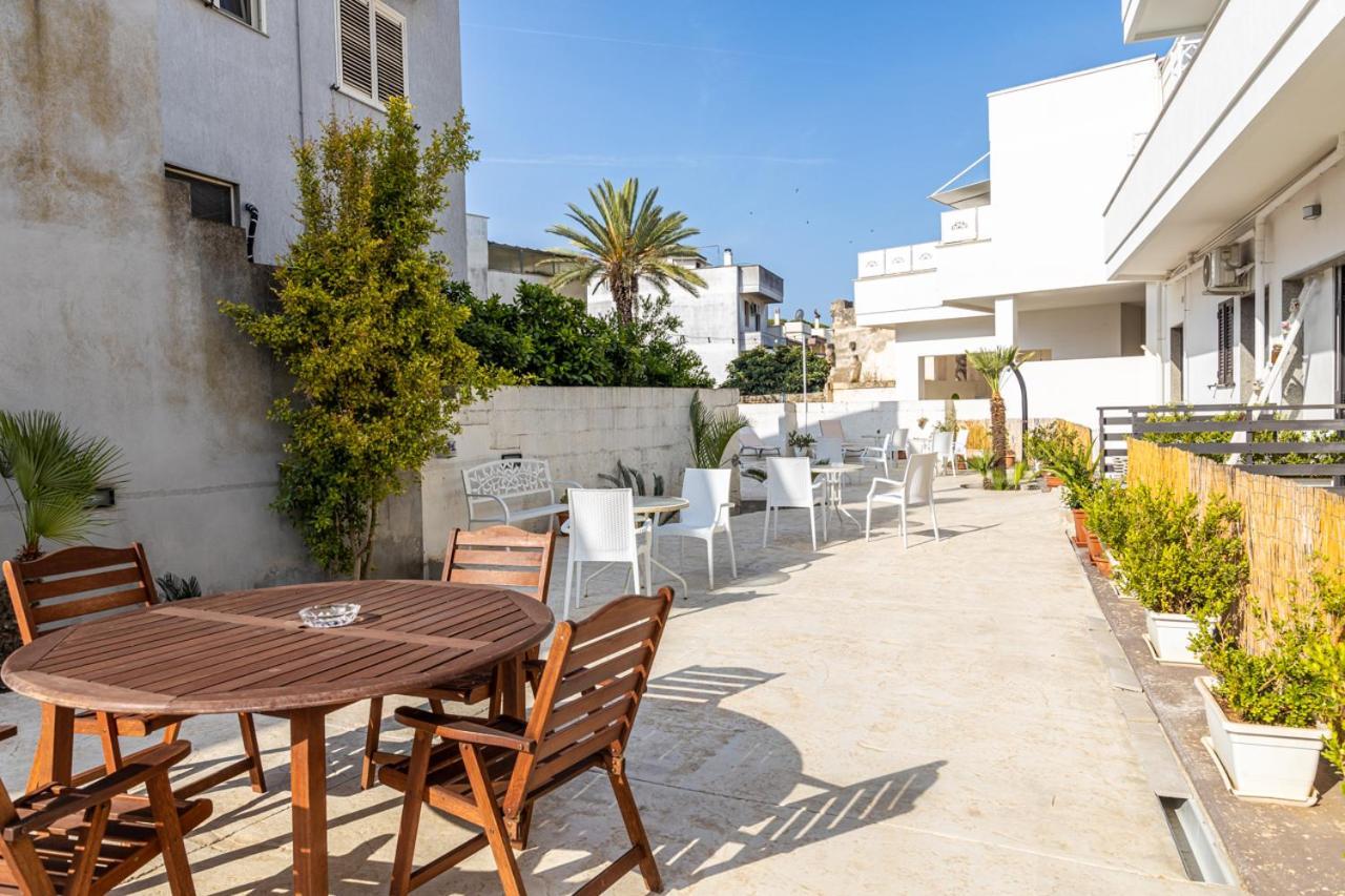 La Gemma Del Salento Rooms&Apartments Racale Buitenkant foto